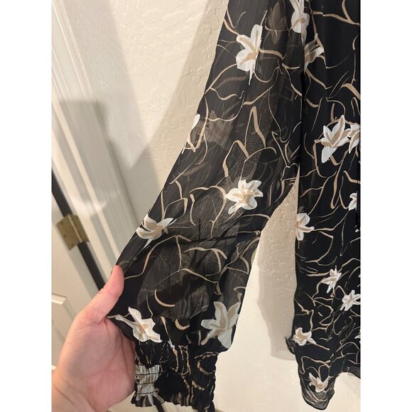 Elizabeth & James Floral Long Sleeved Spring Mini Dress - Picture 4 of 11